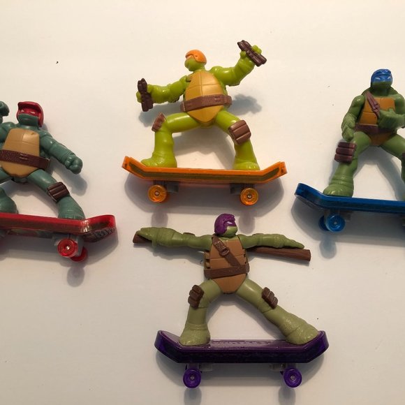 TMNT Teenage Mutant Ninja Skateboard Figures 23 Mcdonalds | Poshmark